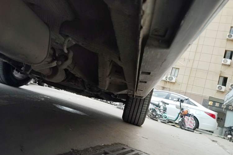 Used Geely Auto Emgrand X7 Sport 2016 1.8TD Automatic ZhiZun Version Right Side Sill