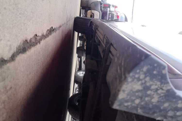 Used Geely Auto Emgrand X7 Sport 2016 1.8TD Automatic ZhiZun Version Right Side Sill