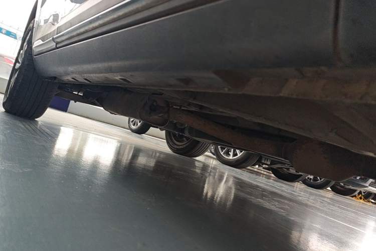Used Geely Auto Emgrand X7 Sport 2016 1.8TD Automatic Smart Model Right Side Sill