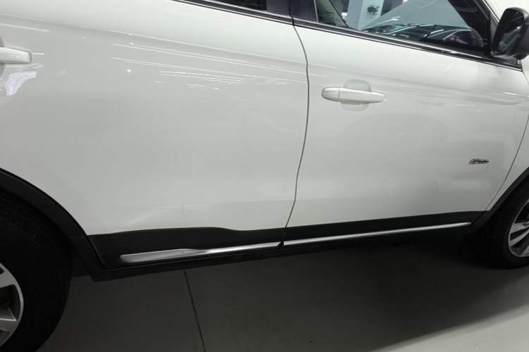 Used Geely Auto Emgrand X7 Sport 2016 1.8TD Automatic ZhiZun Version Right Side Sill