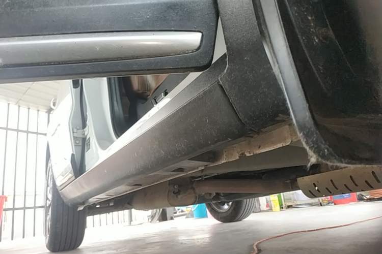 Used Geely Auto Emgrand X7 Sport 2016 1.8TD Automatic ZhiZun Version Right Side Sill