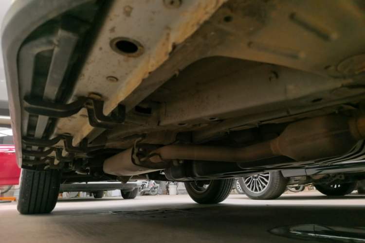 Used Geely Auto Emgrand X7 Sport 2016 2.0L Manual ZhiShang Version Right Side Sill