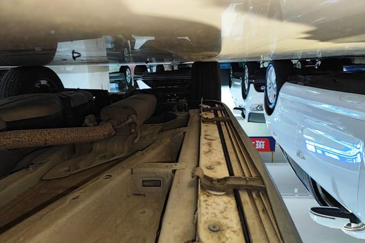 Used Geely Auto Emgrand X7 Sport 2016 1.8TD Automatic Smart Model Right Side Sill