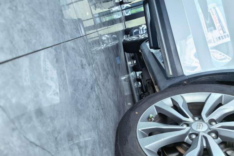 Used Geely Auto Emgrand X7 Sport 2016 2.0L Manual Smart Connect Version Right Side Sill