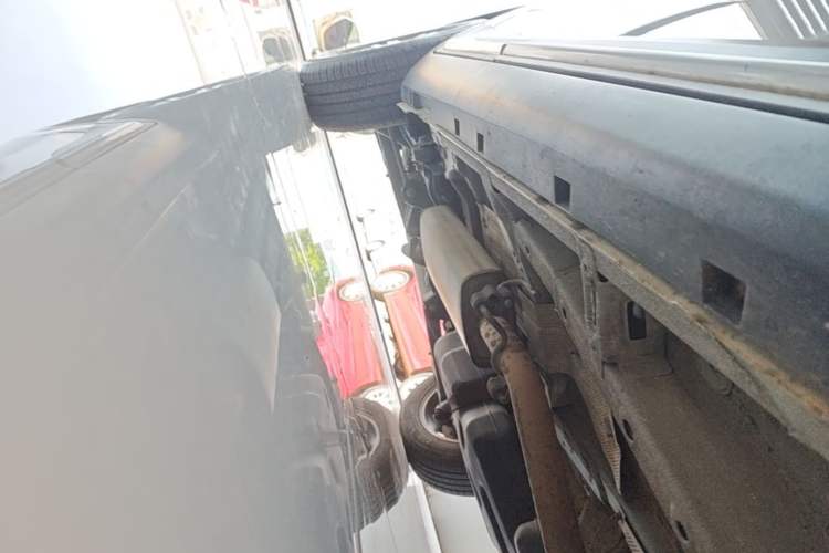 Used Geely Auto Emgrand X7 Sport 2016 1.8TD Manual ZhiShang Model Right Side Sill