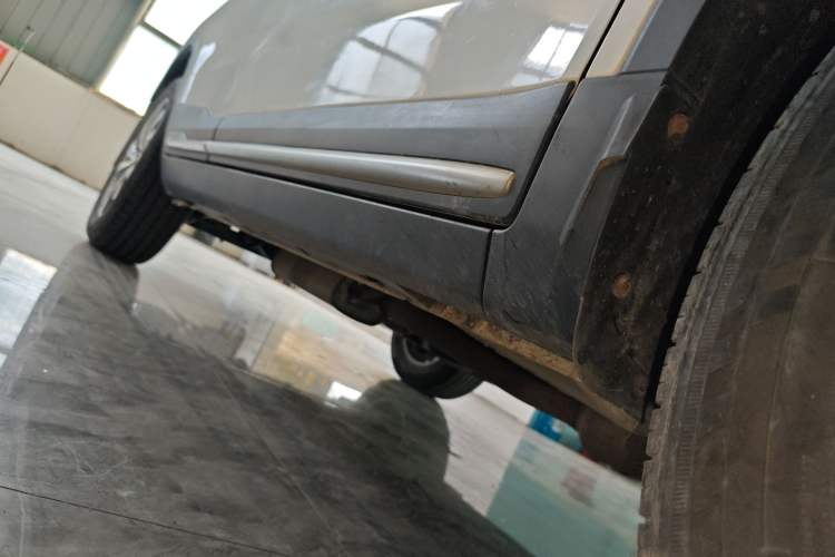 Used Geely Auto Emgrand X7 Sport 2016 2.0L Manual ZhiShang Version Right Side Sill