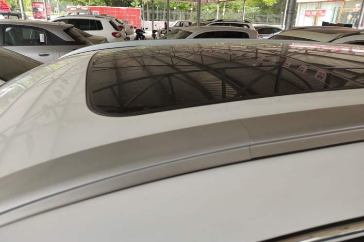 Used Geely Auto Emgrand X7 Sport 2016 1.8TD Automatic ZhiShang Model Roof