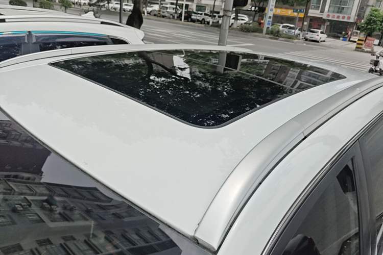 Used Geely Auto Emgrand X7 Sport 2016 1.8TD Automatic Smart Connectivity Version Roof