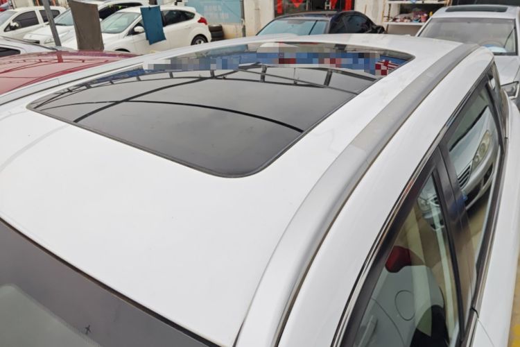 Used Geely Auto Emgrand X7 Sport 2016 1.8TD Automatic ZhiShang Model Roof