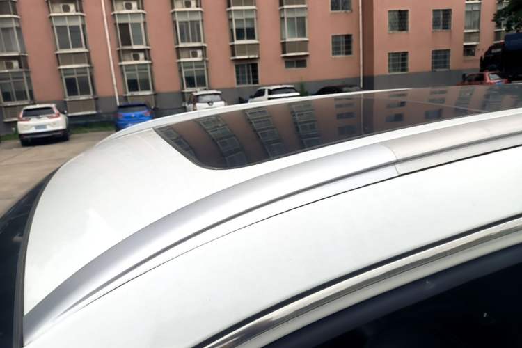 Used Geely Auto Emgrand X7 Sport 2016 1.8TD Automatic Smart Connectivity Version Roof