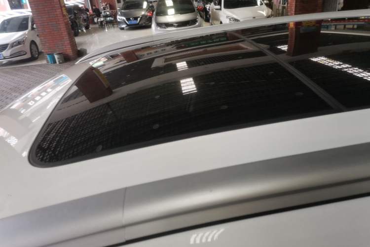 Used Geely Auto Emgrand X7 Sport 2016 2.0L Manual ZhiShang Version Roof