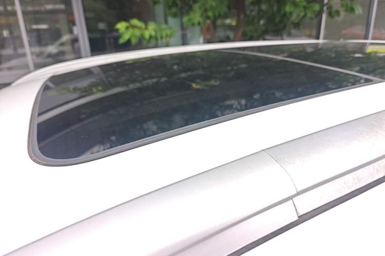 Used Geely Auto Emgrand X7 Sport 2016 1.8TD Automatic ZhiShang Model Roof