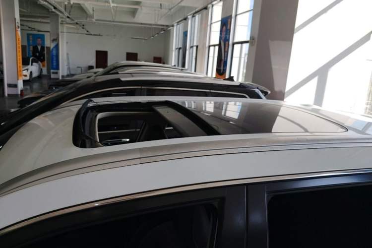 Used Geely Auto Emgrand X7 Sport 2016 2.0L Manual Smart Connect Version Roof