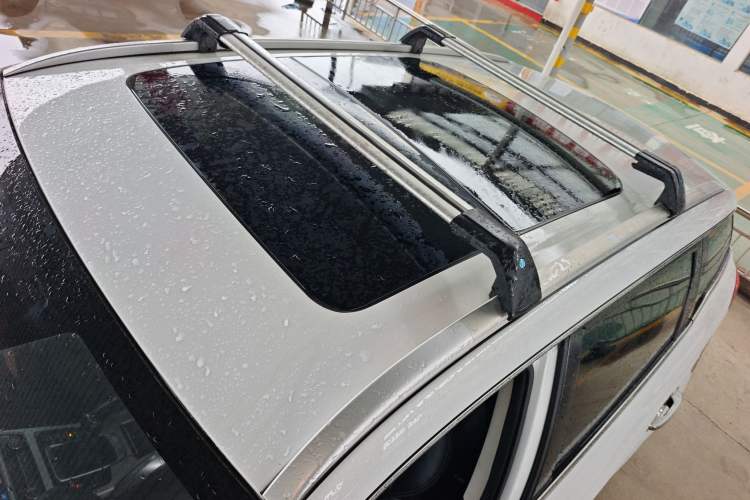 Used Geely Auto Emgrand X7 Sport 2016 2.0L Manual ZhiShang Version Roof