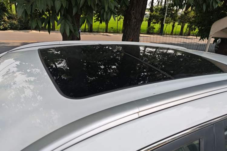 Used Geely Auto Emgrand X7 Sport 2016 1.8TD Automatic All-Wheel-Drive ZhiZun Edition Roof