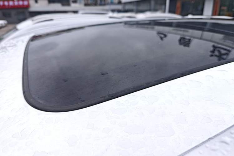Used Geely Auto Emgrand X7 Sport 2016 1.8TD Automatic ZhiShang Model Roof