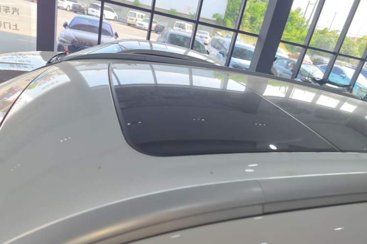 Used Geely Auto Emgrand X7 Sport 2016 2.0L Manual Smart Connect Version Roof