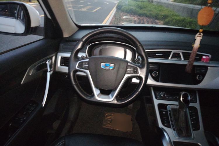 Used Geely Auto Emgrand X7 Sport 2016 1.8TD Automatic Smart Model Steering Wheel