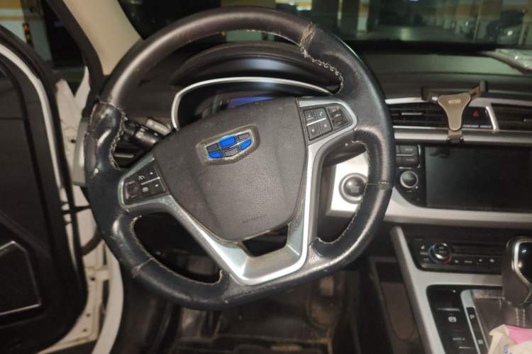 Used Geely Auto Emgrand X7 Sport 2016 1.8TD Automatic Smart Model Steering Wheel