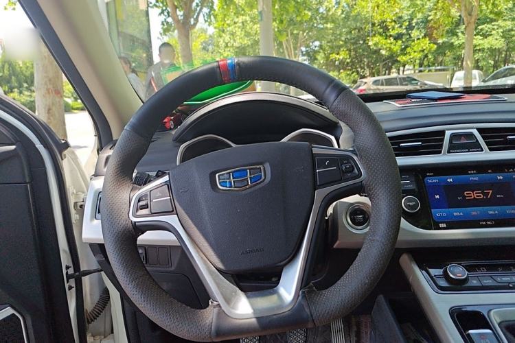 Used Geely Auto Emgrand X7 Sport 2016 2.0L Manual Smart Connect Version Steering Wheel