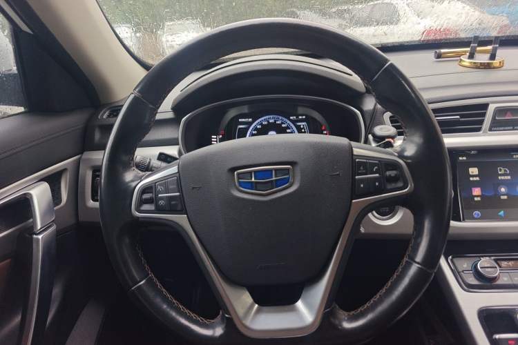 Used Geely Auto Emgrand X7 Sport 2016 1.8TD Automatic All-Wheel-Drive ZhiZun Edition Steering Wheel