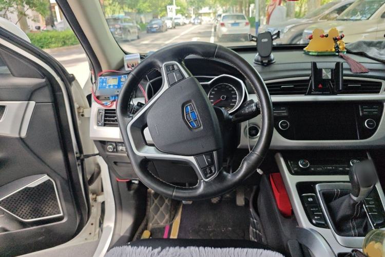 Used Geely Auto Emgrand X7 Sport 2016 2.0L Manual Smart Connect Version Steering Wheel