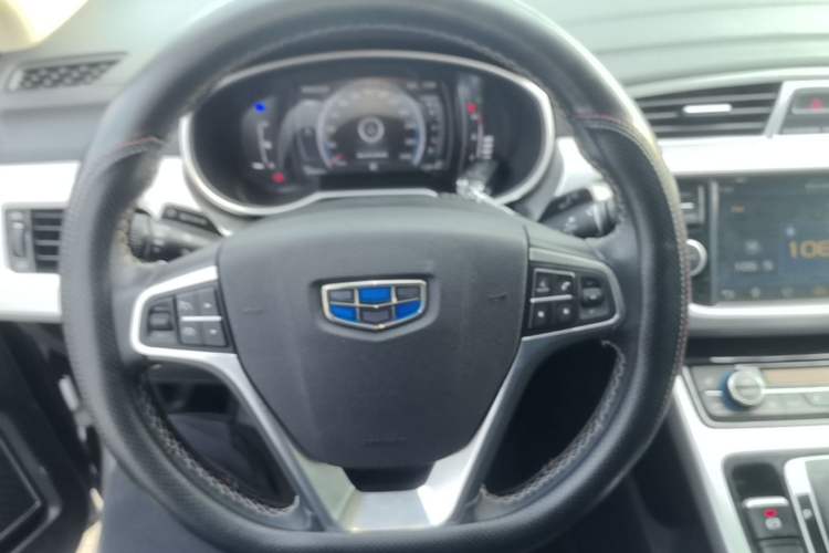 Used Geely Auto Emgrand X7 Sport 2016 1.8TD Automatic Smart Model Steering Wheel