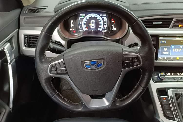 Used Geely Auto Emgrand X7 Sport 2016 1.8TD Automatic Smart Model Steering Wheel