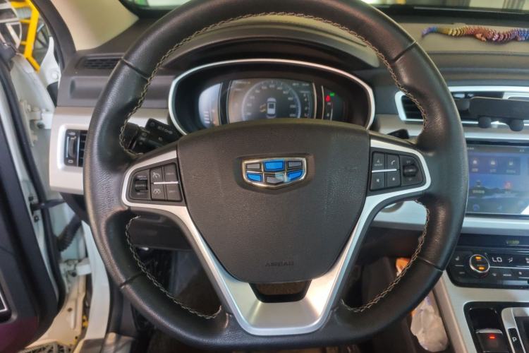 Used Geely Auto Emgrand X7 Sport 2016 1.8TD Automatic Smart Model Steering Wheel