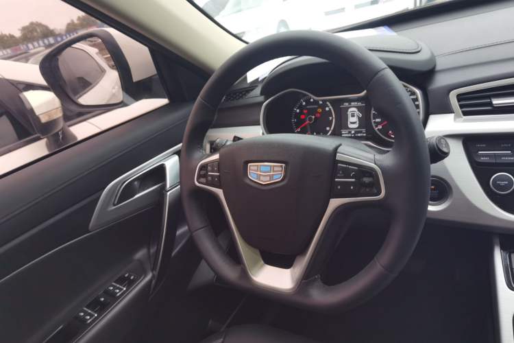 Used Geely Auto Emgrand X7 Sport 2016 1.8TD Automatic ZhiShang Model Steering Wheel