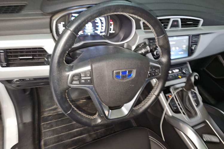 Used Geely Auto Emgrand X7 Sport 2016 1.8TD Automatic Smart Model Steering Wheel