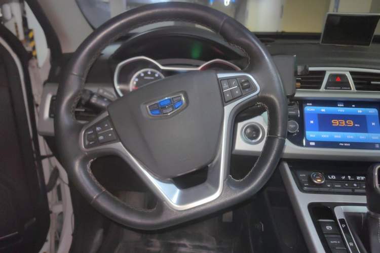 Used Geely Auto Emgrand X7 Sport 2016 1.8TD Automatic Smart Model Steering Wheel