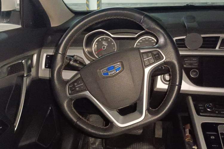 Used Geely Auto Emgrand X7 Sport 2016 1.8TD Automatic Smart Connectivity Version Steering Wheel