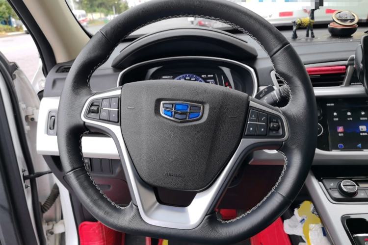 Used Geely Auto Emgrand X7 Sport 2016 1.8TD Automatic Smart Model Steering Wheel