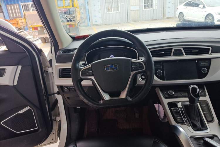 Used Geely Auto Emgrand X7 Sport 2016 1.8TD Automatic Smart Model Steering Wheel