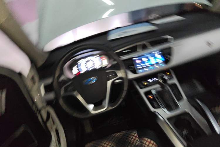 Used Geely Auto Emgrand X7 Sport 2016 1.8TD Automatic Smart Connectivity Version Steering Wheel