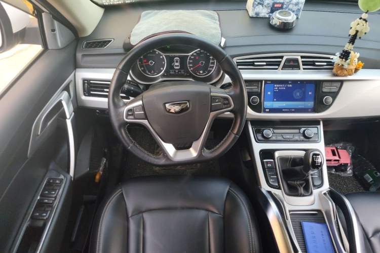 Used Geely Auto Emgrand X7 Sport 2016 2.0L Manual ZhiShang Version Steering Wheel