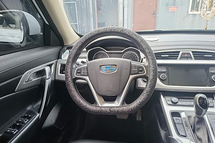 Used Geely Auto Emgrand X7 Sport 2016 1.8TD Automatic ZhiShang Model Steering Wheel