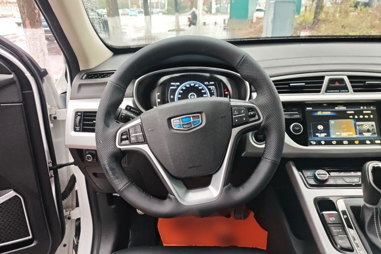 Used Geely Auto Emgrand X7 Sport 2016 1.8TD Automatic All-Wheel Drive Smart Version Steering Wheel