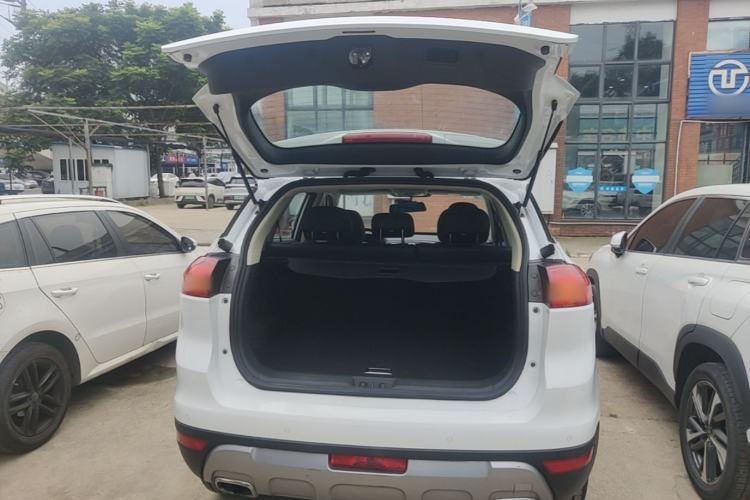Used Geely Auto Emgrand X7 Sport 2016 1.8TD Automatic Smart Connectivity Version Trunk