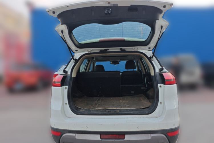 Used Geely Auto Emgrand X7 Sport 2016 1.8TD Automatic Smart Model Trunk