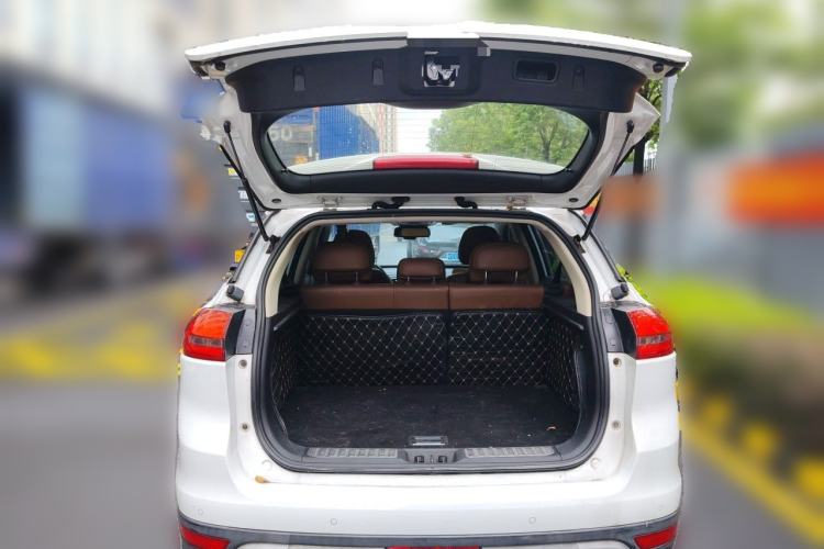 Used Geely Auto Emgrand X7 Sport 2016 1.8TD Automatic ZhiZun Version Trunk