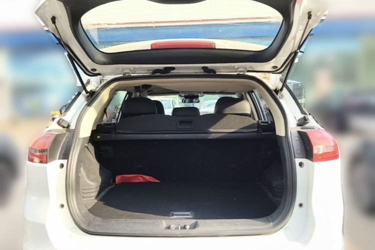 Used Geely Auto Emgrand X7 Sport 2016 1.8TD Automatic ZhiShang Model Trunk