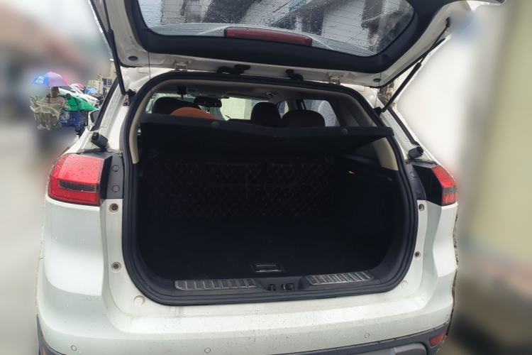 Used Geely Auto Emgrand X7 Sport 2016 1.8TD Automatic ZhiZun Version Trunk