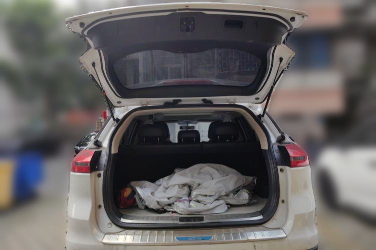 Used Geely Auto Emgrand X7 Sport 2016 1.8TD Automatic ZhiShang Model Trunk