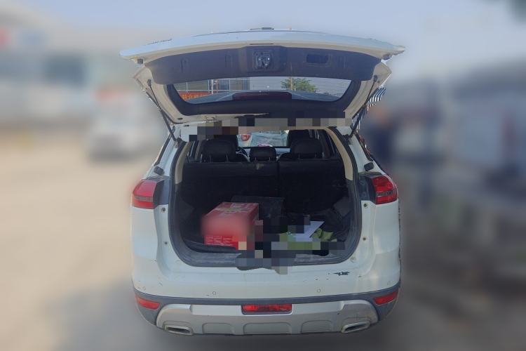Used Geely Auto Emgrand X7 Sport 2016 2.0L Manual ZhiShang Version Trunk