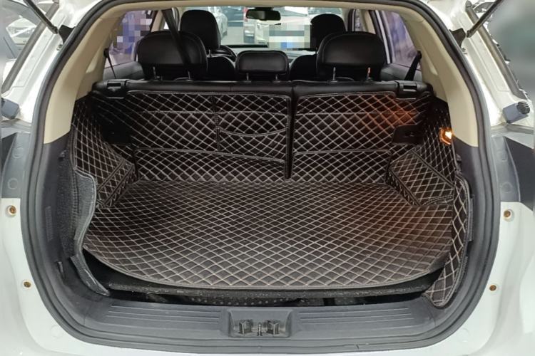 Used Geely Auto Emgrand X7 Sport 2016 1.8TD Automatic Smart Model Trunk