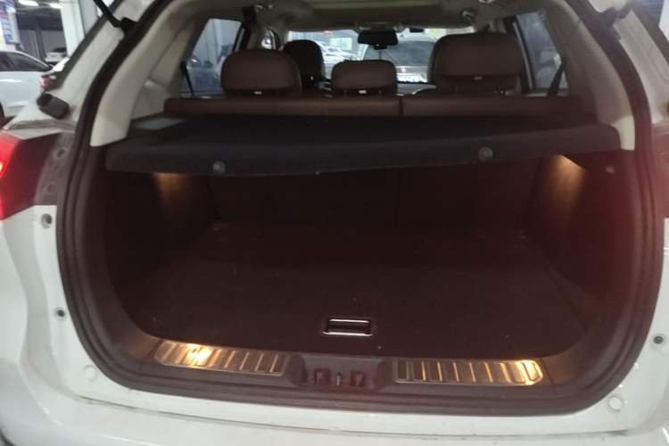 Used Geely Auto Emgrand X7 Sport 2016 1.8TD Automatic ZhiZun Version Trunk