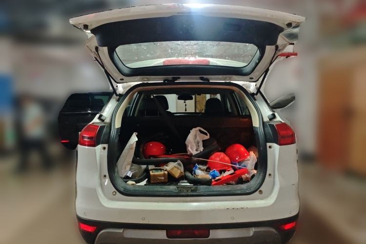 Used Geely Auto Emgrand X7 Sport 2016 1.8TD Automatic Smart Model Trunk
