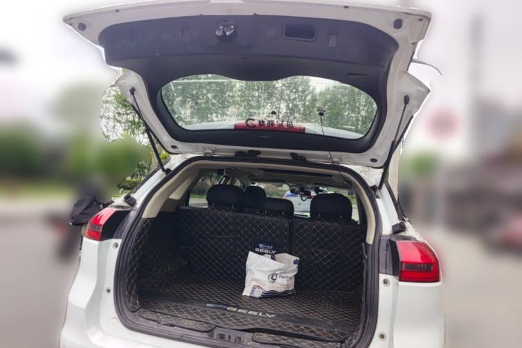 Used Geely Auto Emgrand X7 Sport 2016 2.0L Manual ZhiShang Version Trunk